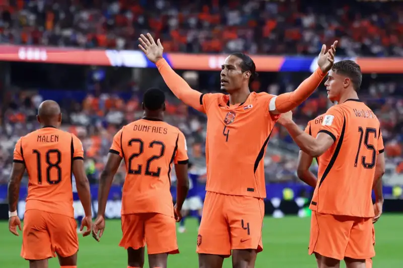 كأس العالم: هولندا تسحق السويد بخماسية وتعتلي صدارة مجموعتها
